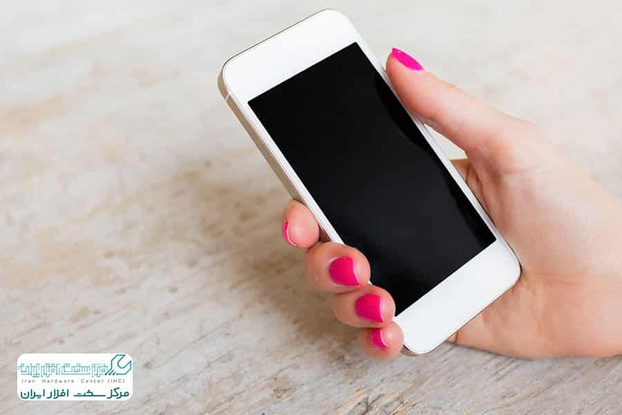 چرا گوشی روشن نمی شود